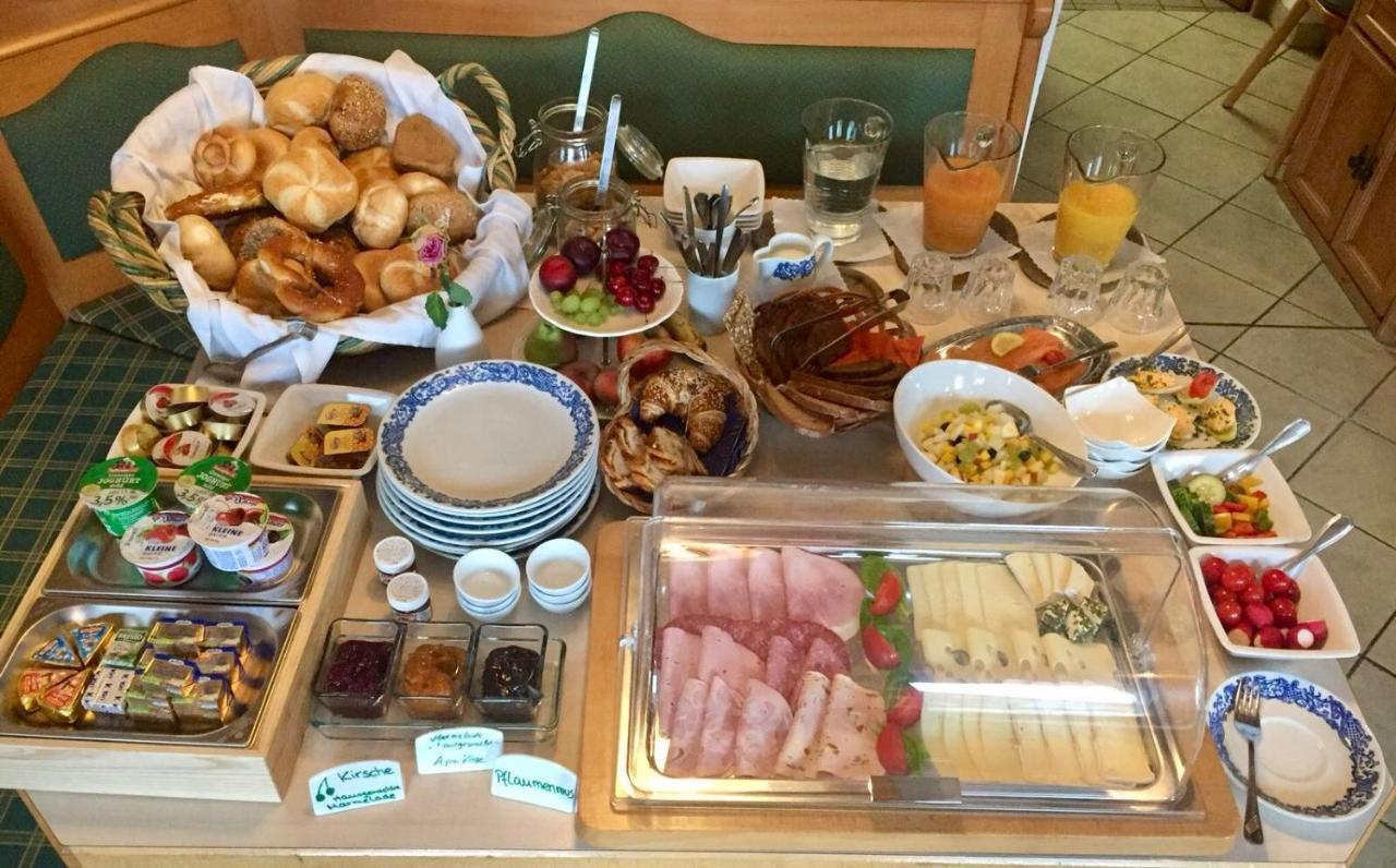 Fruehstueckspension Gaestehaus Zum Weissen Roessl 발가우 외부 사진