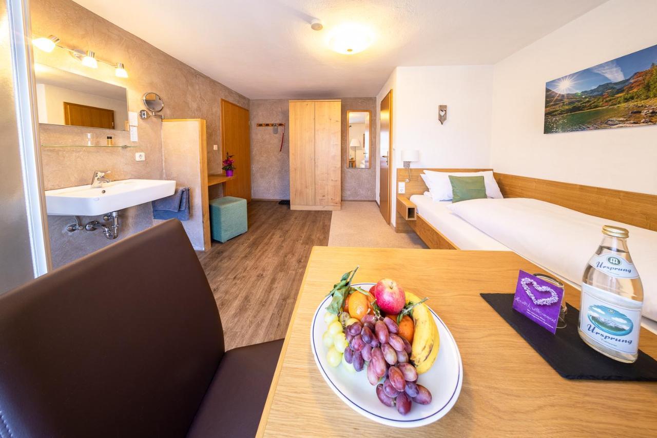Fruehstueckspension Gaestehaus Zum Weissen Roessl 발가우 외부 사진
